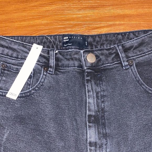 ASOS DESIGN Hourglass high rise farleigh 'slim' mom jeans in washed black - Picture 7 of 10